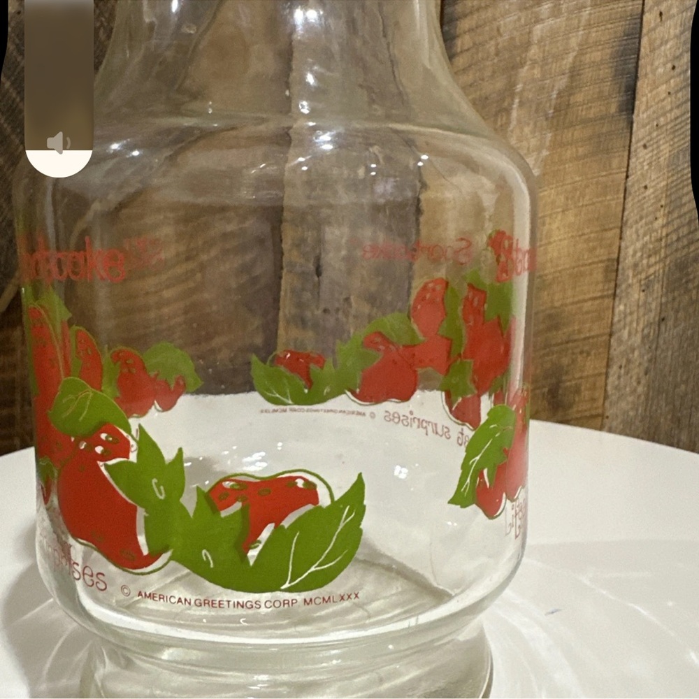 Vintage 1980s Strawberry Shortcake Juice Carafe 9" With Lid American Greetings - Picture 5 of 11
